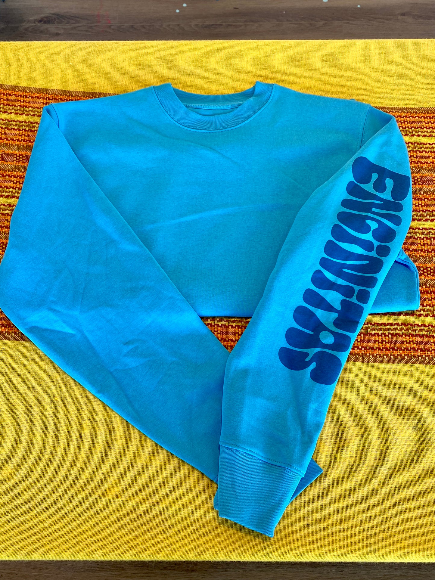 ENCINITAS RELAX FIT CREW FLEECE